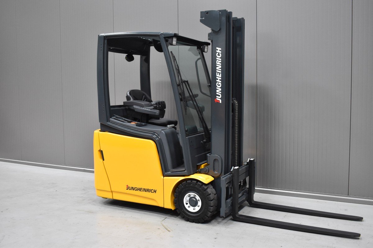 Gabelstapler Gebraucht kaufen – Jungheinrich EFG 215 mit Elektro in Österreich