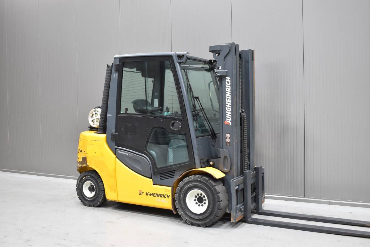 Gabelstapler Gebraucht kaufen – Jungheinrich TFG 435s mit Gas in Deutschland