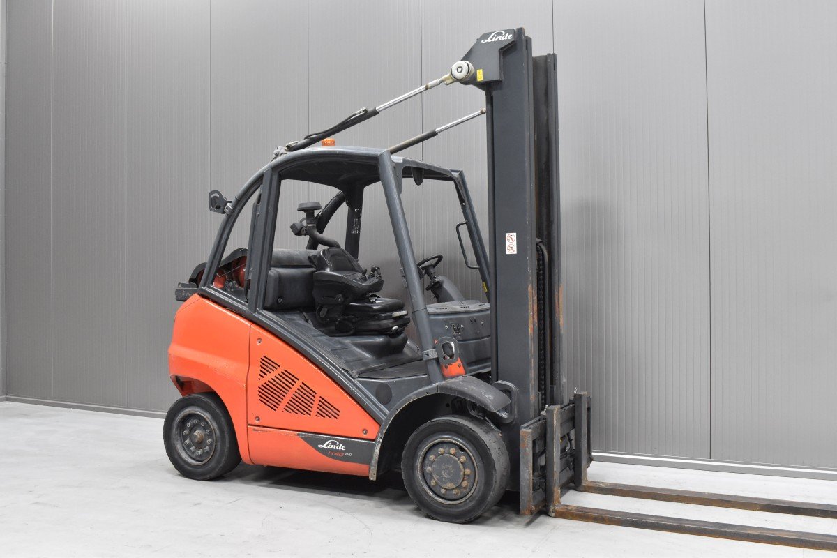 Gabelstapler Gebraucht kaufen – Linde H 40 T - 02 mit Gas in Österreich