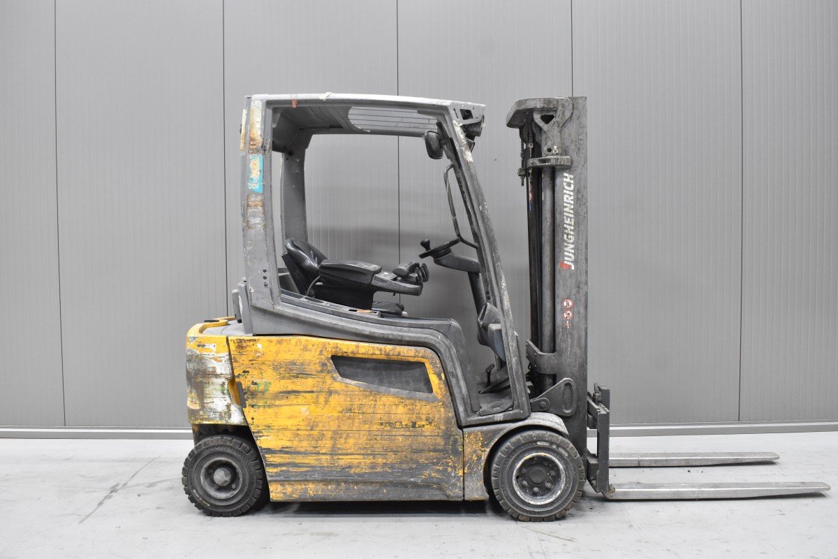 Jungheinrich EFG 320 – Bild 2