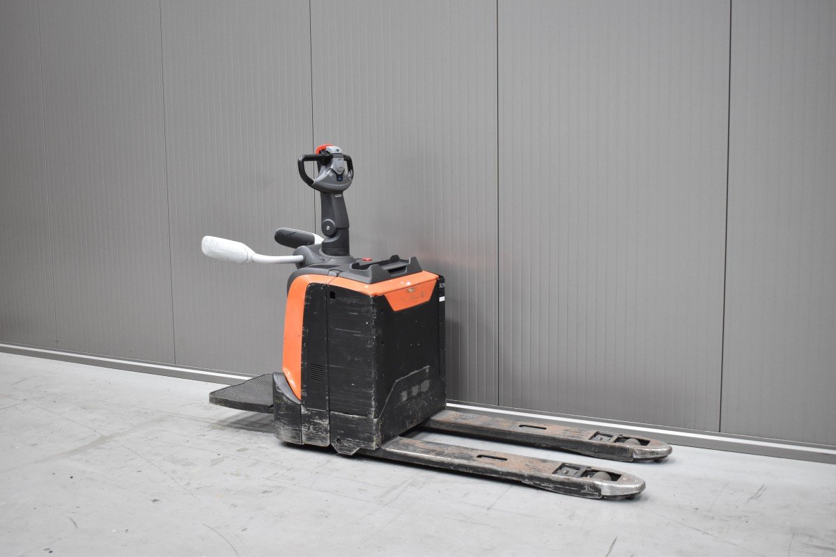 Gabelstapler Gebraucht kaufen – Toyota LPE 200 mit Elektro in Österreich