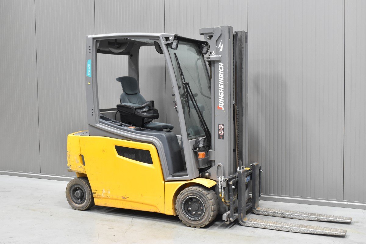 Gabelstapler Gebraucht kaufen – Jungheinrich EFG 320 mit Elektro in Österreich