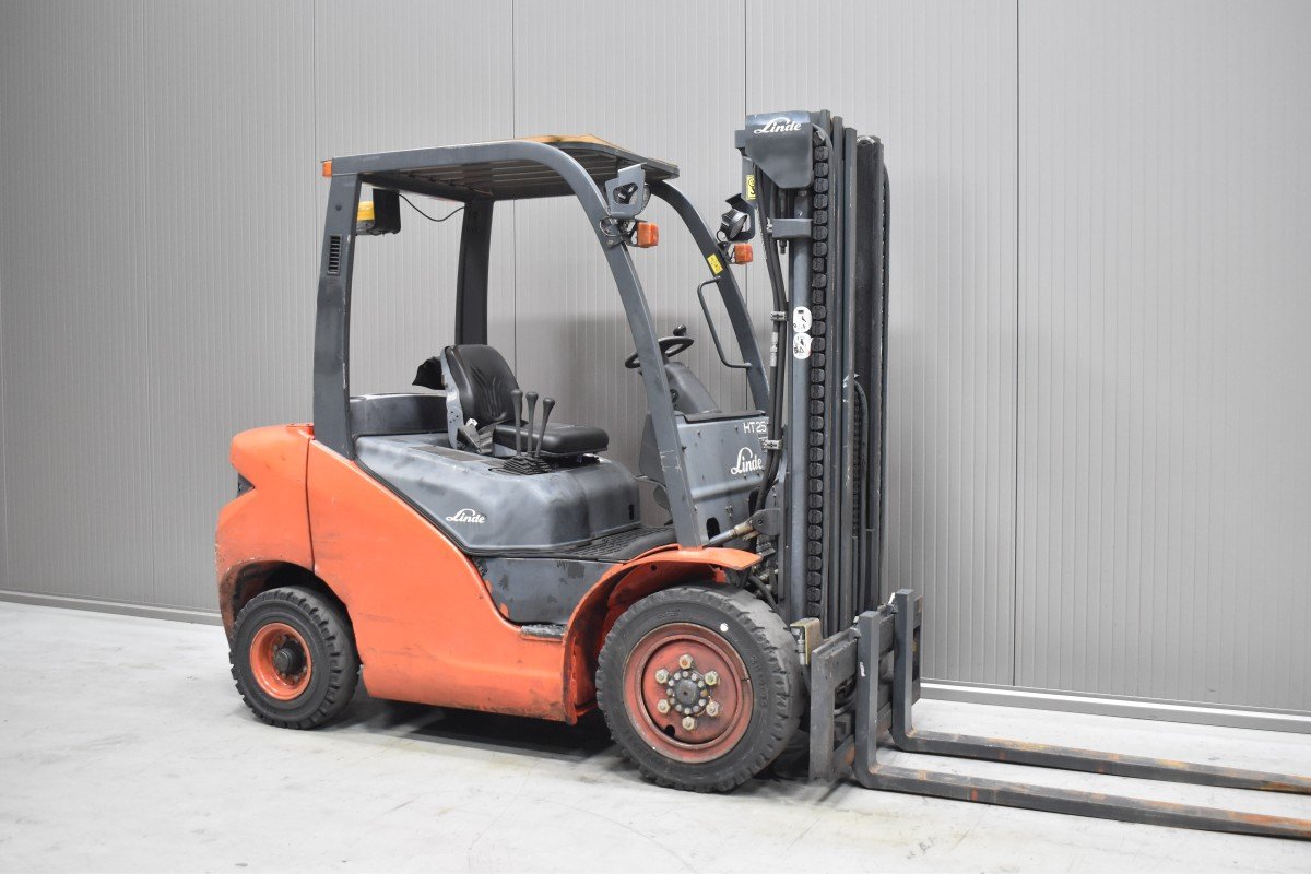 Gabelstapler Gebraucht kaufen – Linde HT 25 D mit Diesel in Österreich