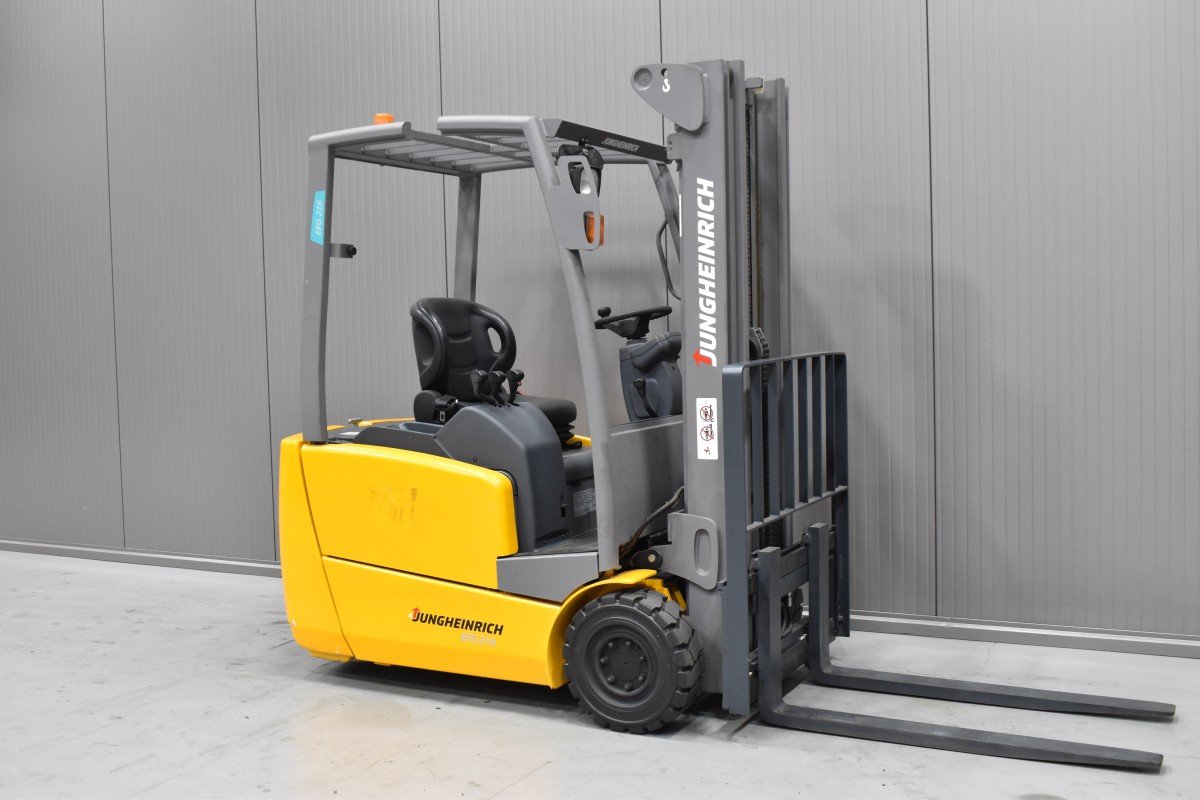 Gabelstapler Gebraucht kaufen – Jungheinrich EFG 216 kn mit Elektro in Österreich