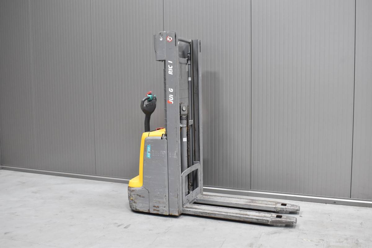 Gabelstapler Gebraucht kaufen – Jungheinrich EJC 110 mit Elektro in Deutschland