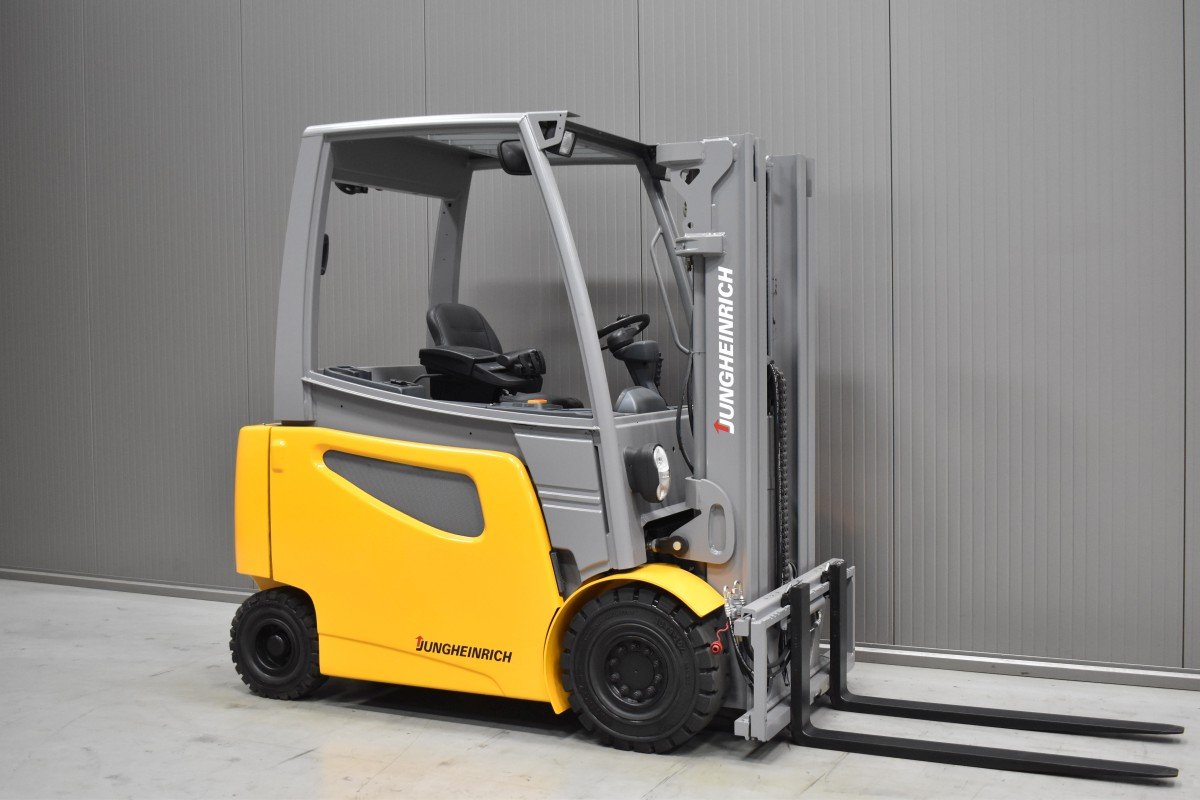 Gabelstapler Gebraucht kaufen – Jungheinrich EFG 425K mit Elektro in Österreich