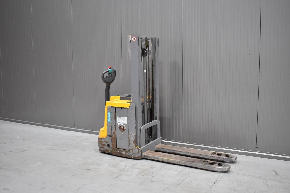 Gabelstapler Gebraucht kaufen – Jungheinrich EJD 220 mit Elektro in Deutschland