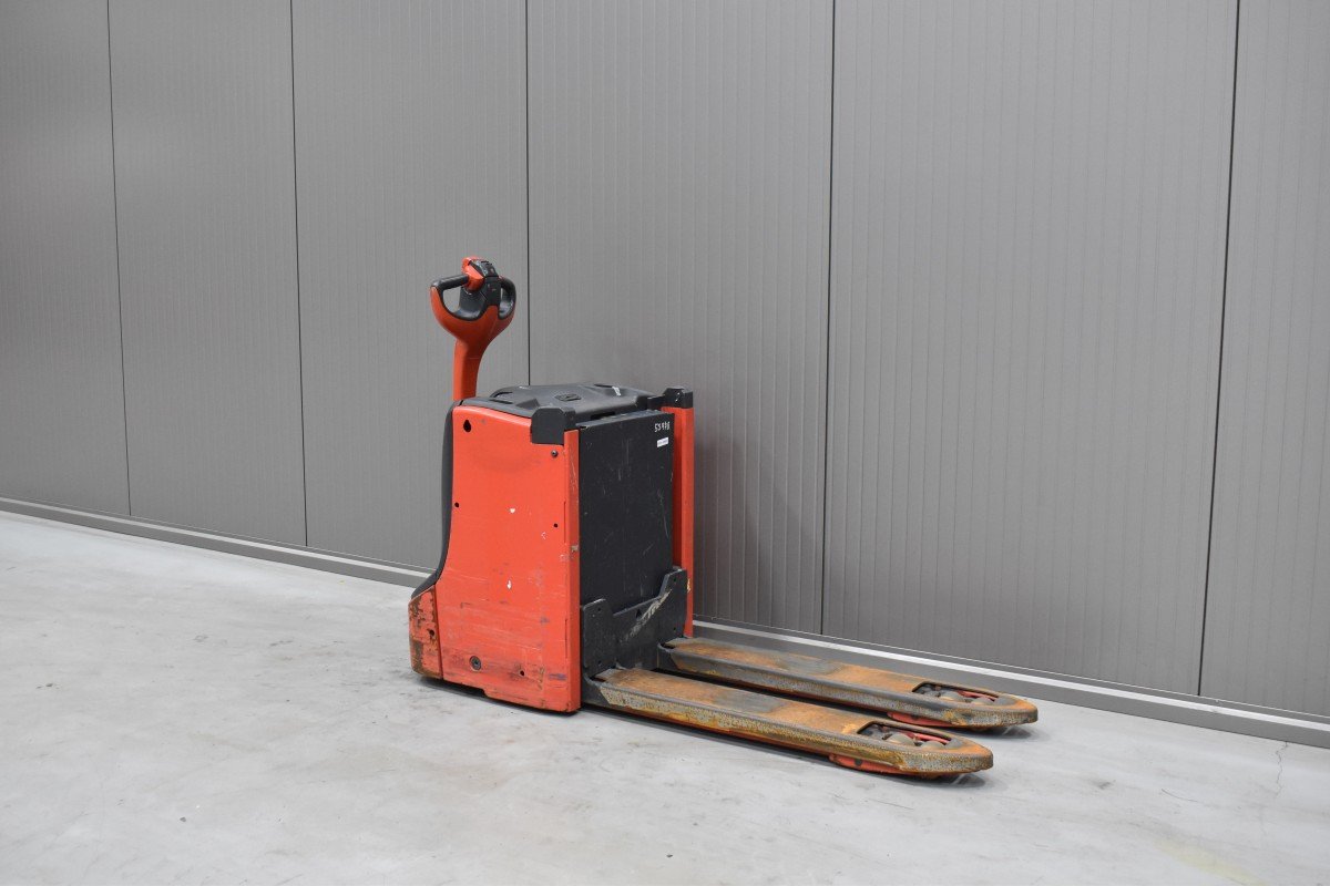 Gabelstapler Gebraucht kaufen – Linde T 16 L mit Elektro in Österreich