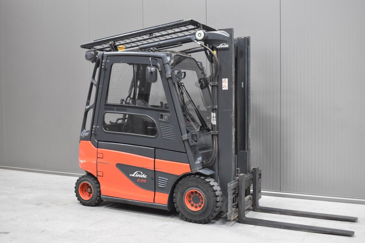 Gabelstapler Gebraucht kaufen – Linde E 25 - 01 mit Elektro in Österreich