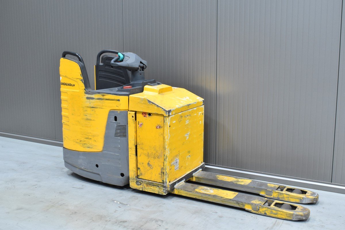 Gabelstapler Gebraucht kaufen – Jungheinrich ERE 225 f.P. mit Elektro in Österreich
