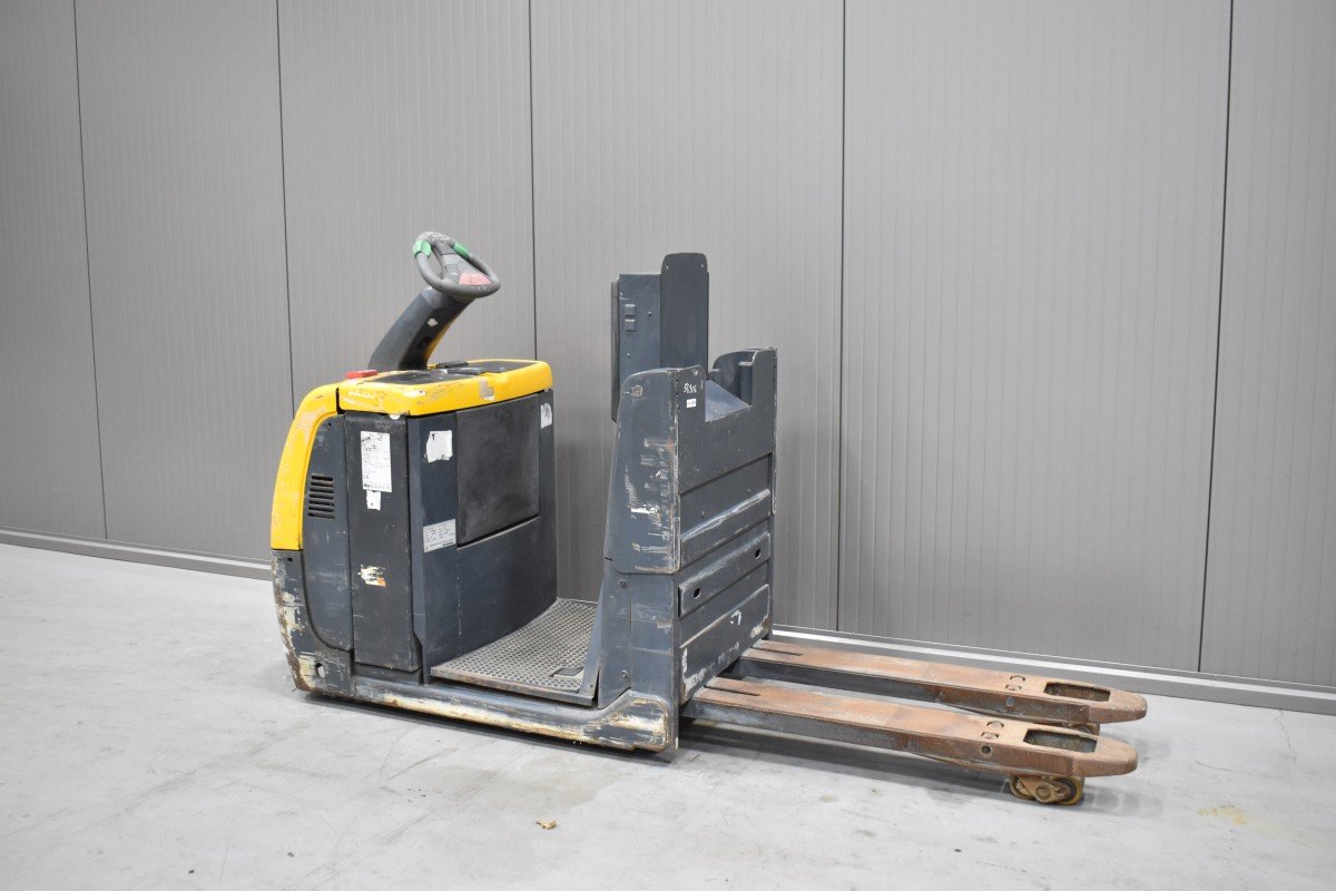 Jungheinrich ECE 220 HP Gebrauchtstapler Kaufen