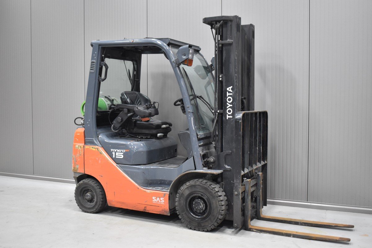 Gabelstapler Gebraucht kaufen – Toyota 06-8FG15F mit Gas in Österreich