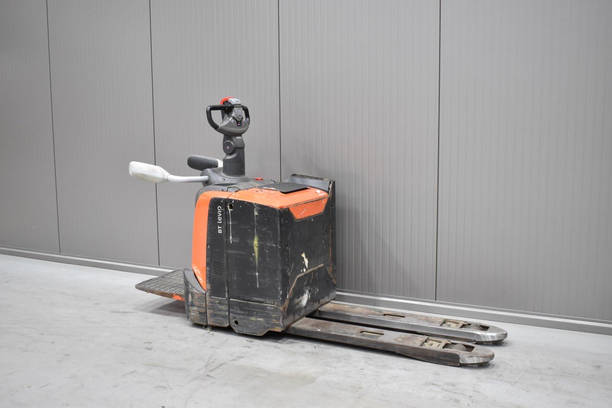Gabelstapler Gebraucht kaufen – Toyota LPE 220 mit Elektro in Österreich
