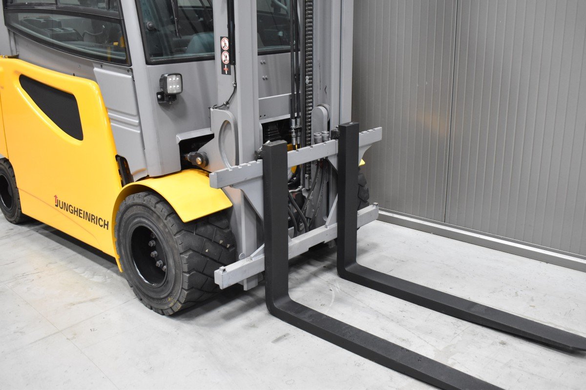Jungheinrich EFG S 30 – Bild 5