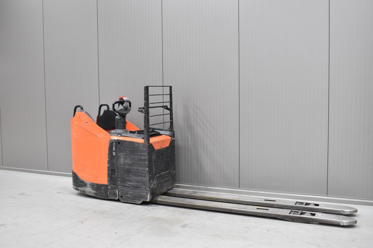 Gabelstapler Gebraucht kaufen – Toyota LPE 250 mit Elektro in Österreich