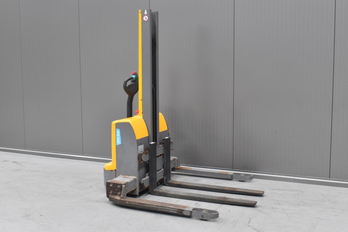 Gabelstapler Gebraucht kaufen – Jungheinrich EMC B10 mit Elektro in Österreich
