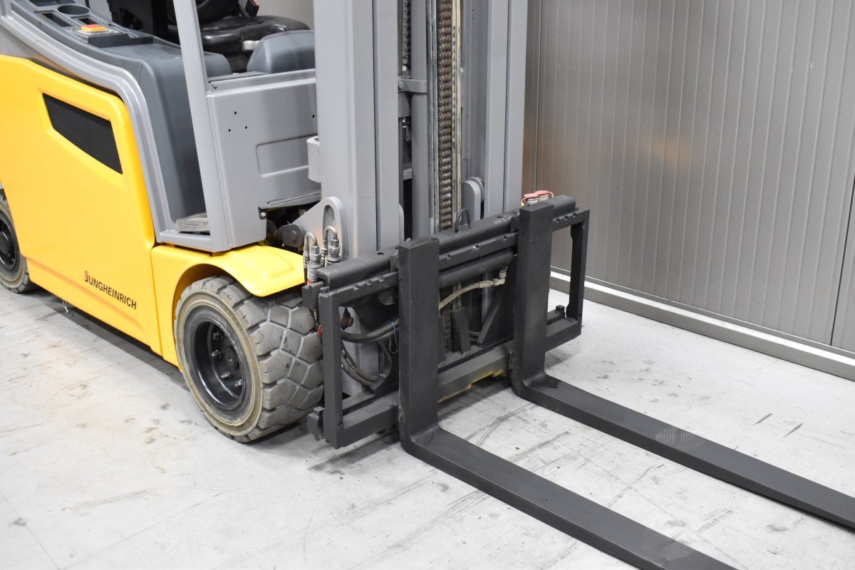Jungheinrich EFG 320 – Bild 5