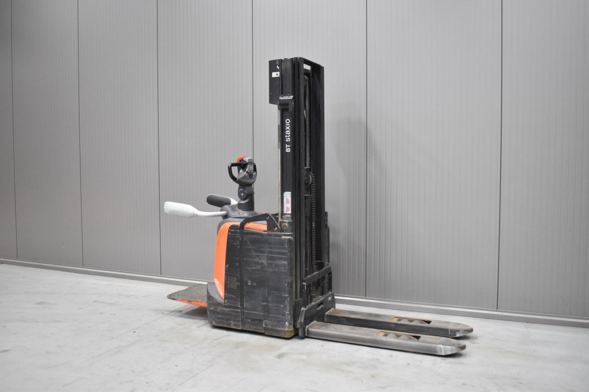 Gabelstapler Gebraucht kaufen – Toyota SPE 120 mit Elektro in Österreich