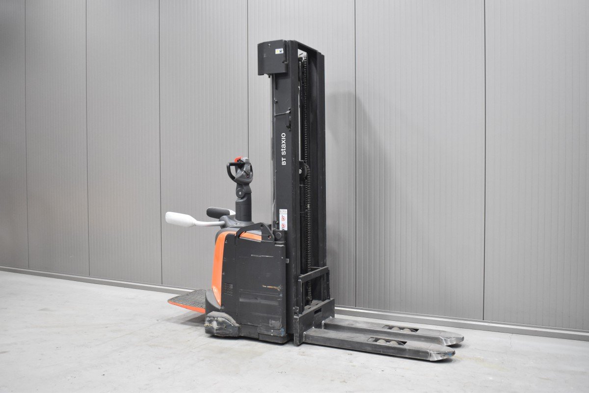 Gabelstapler Gebraucht kaufen – Toyota SPE 140 mit Elektro in Österreich