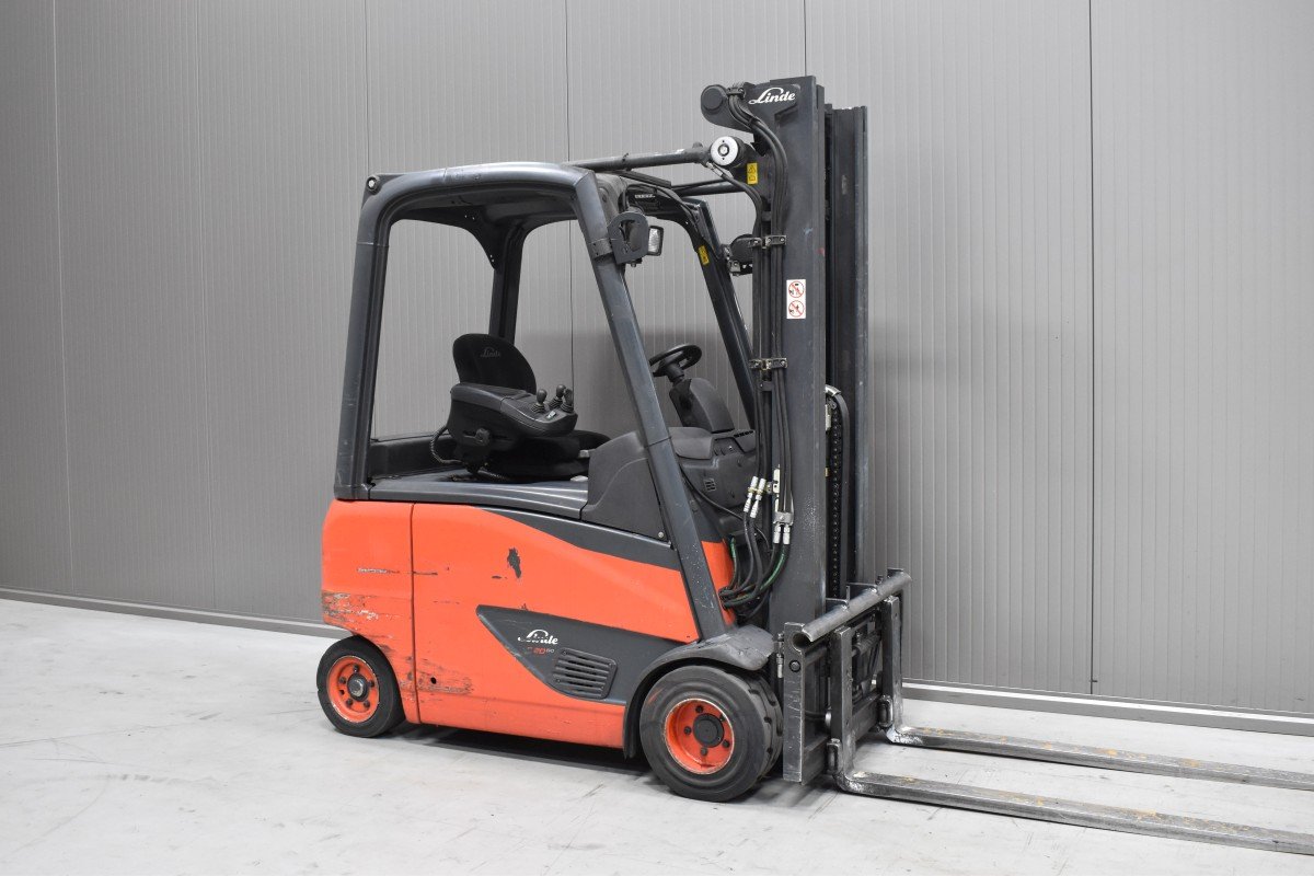 Gabelstapler Gebraucht kaufen – Linde E 20 PH - 02 mit Elektro in Österreich