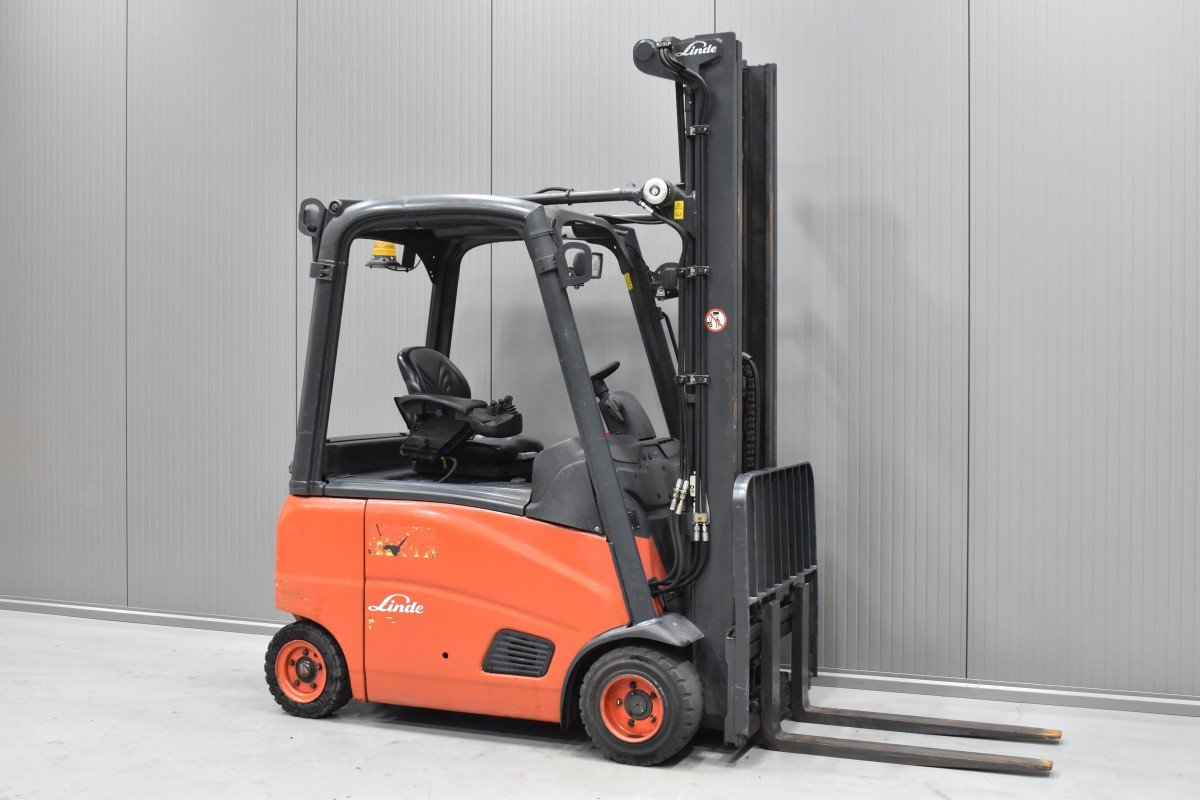 Gabelstapler Gebraucht kaufen – Linde E 18 PH-01 mit Elektro in Schweiz