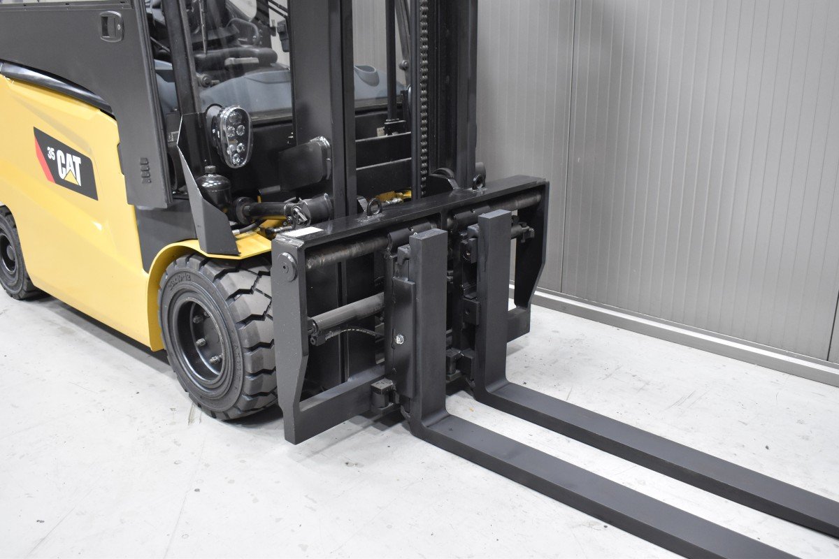 Caterpillar EP 35 N – Bild 5
