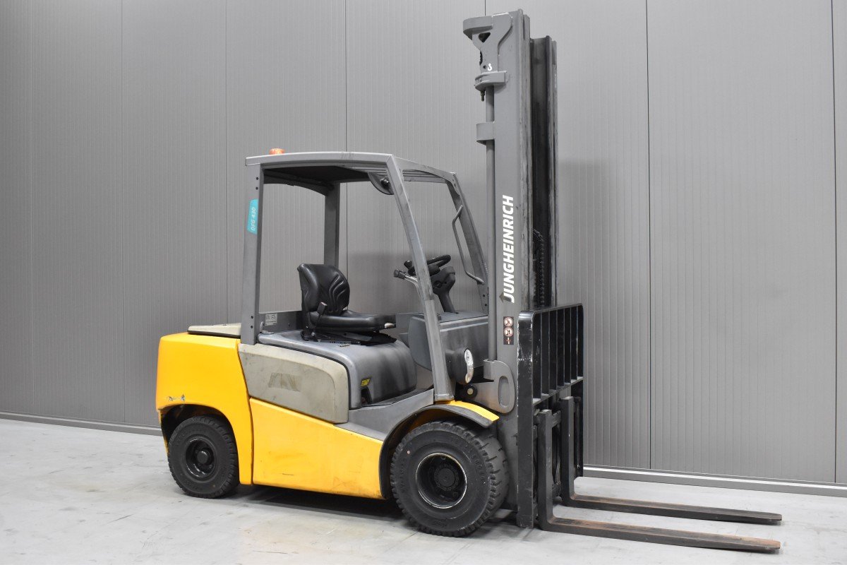 Gabelstapler Gebraucht kaufen – Jungheinrich DFG 430 mit Diesel in Österreich