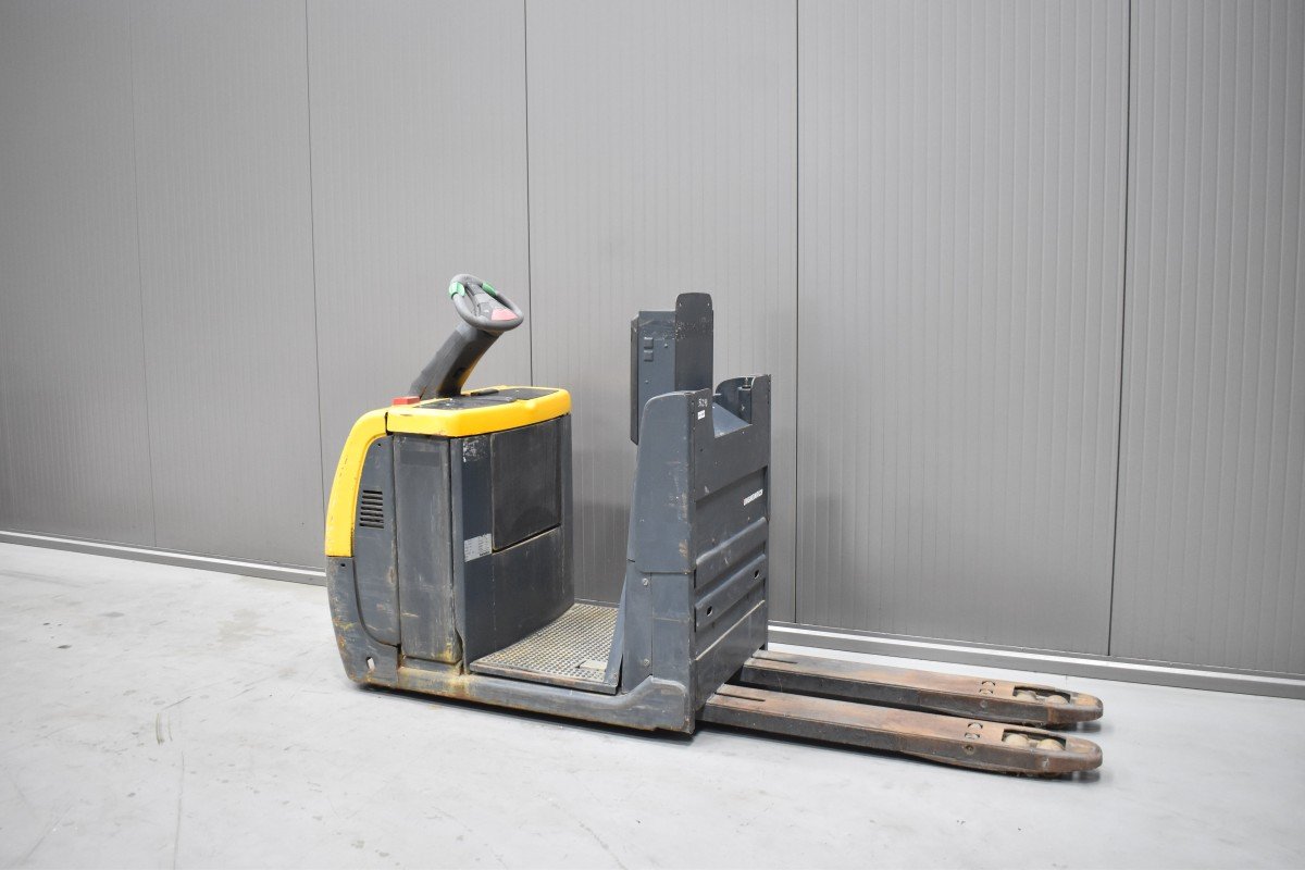 Jungheinrich ECE 220 HP Gebrauchtstapler Kaufen