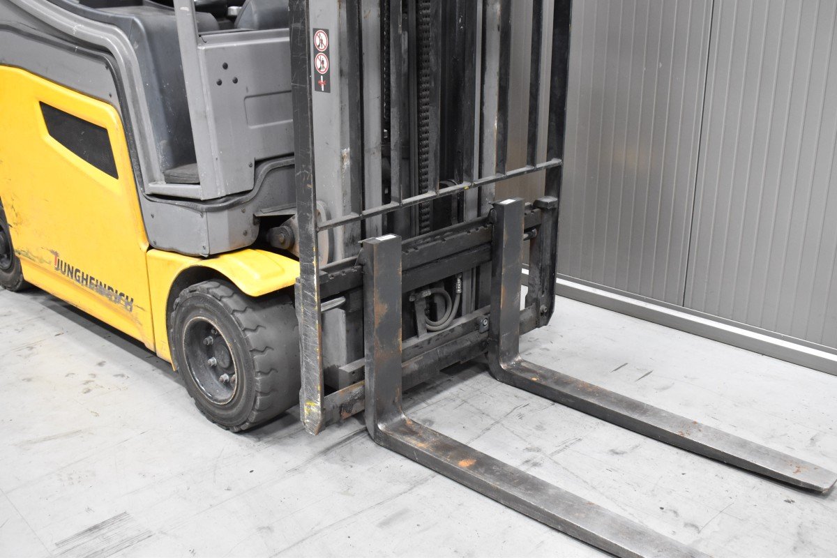 Jungheinrich EFG 320 – Bild 5