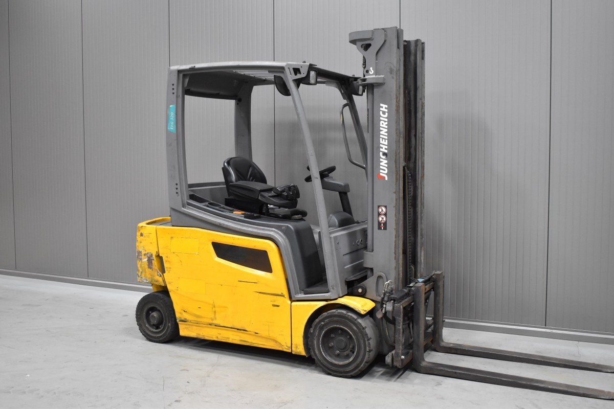 Gabelstapler Gebraucht kaufen – Jungheinrich EFG 320 mit Elektro in Österreich