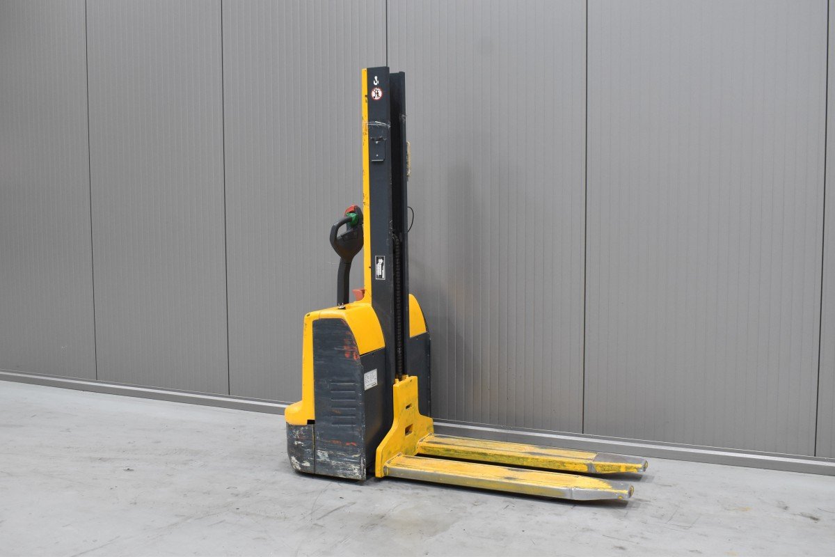 Gabelstapler Gebraucht kaufen – Jungheinrich EMC 110 mit Elektro in Österreich