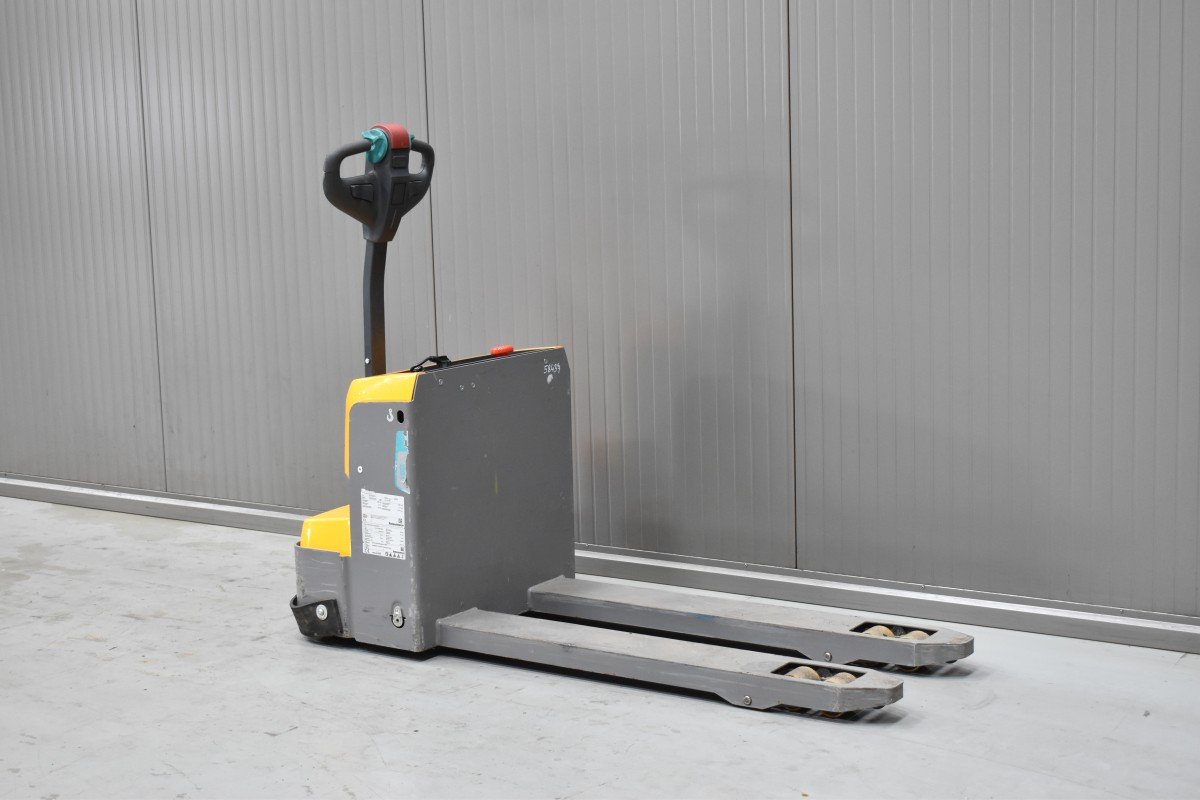 Gabelstapler Gebraucht kaufen – Jungheinrich EJE M15 mit Elektro in Österreich