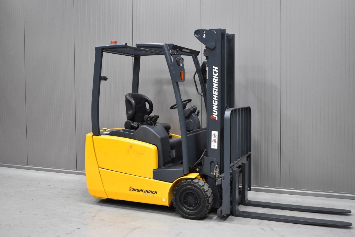 Gabelstapler Gebraucht kaufen – Jungheinrich EFG 216 kn mit Elektro in Österreich