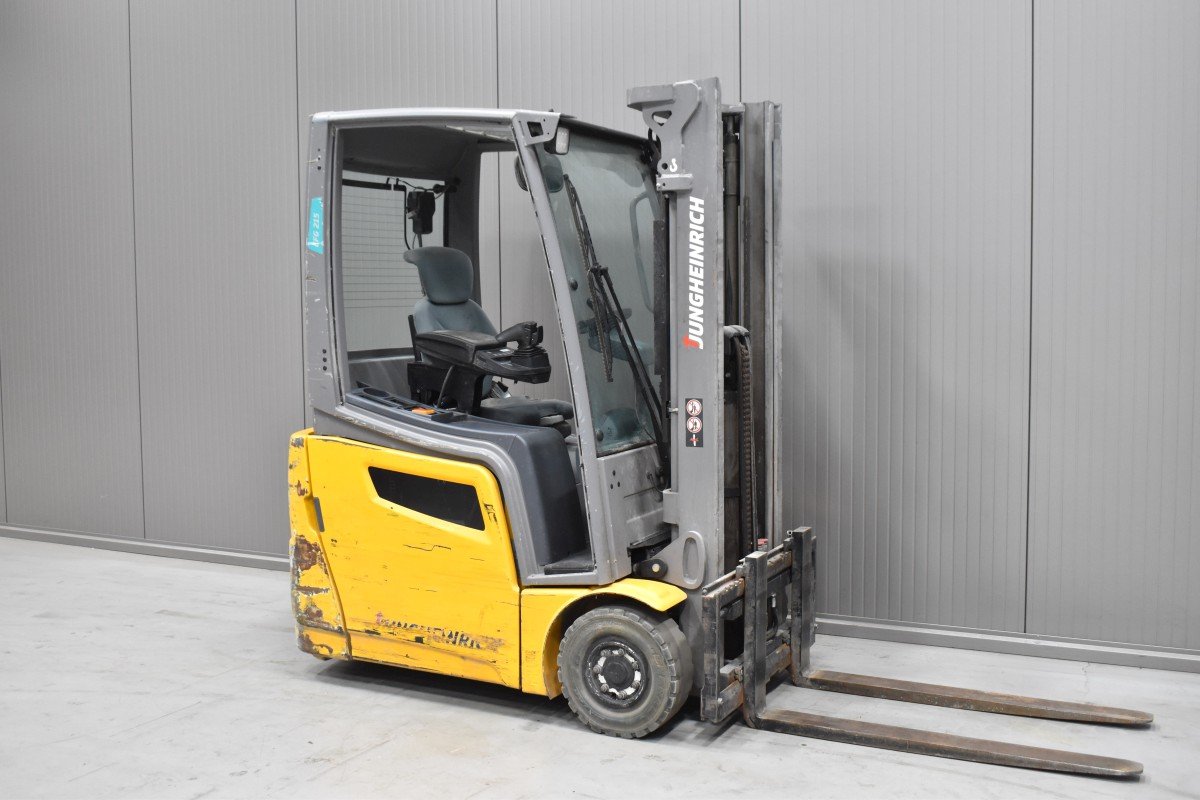 Gabelstapler Gebraucht kaufen – Jungheinrich EFG 215 mit Elektro in Österreich
