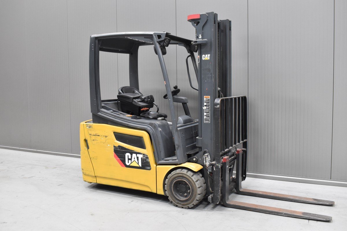 Caterpillar 2ET4000 Gebrauchtstapler Kaufen