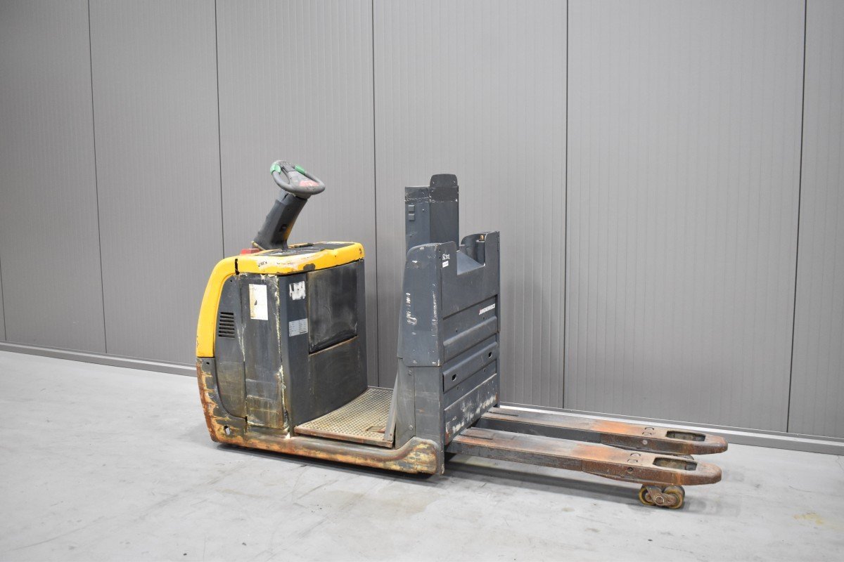Jungheinrich ECE 220 HP Gebrauchtstapler Kaufen