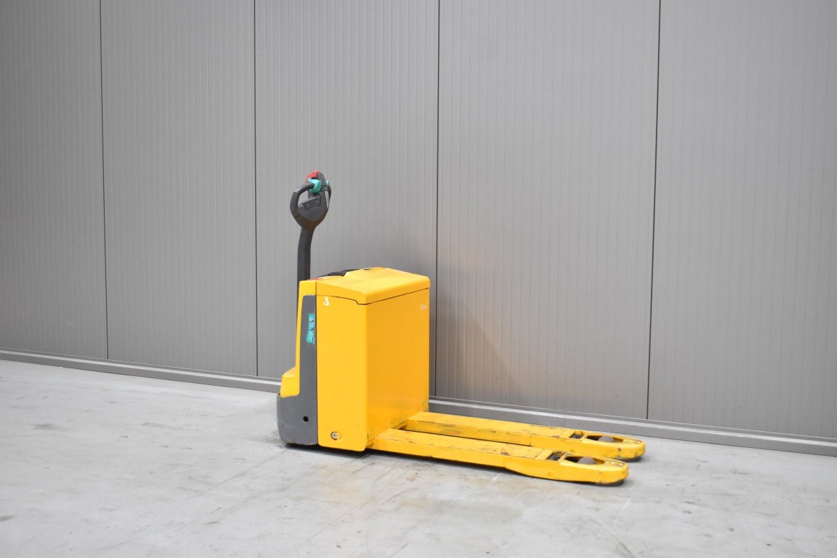 Gabelstapler Gebraucht kaufen – Jungheinrich EJE 120n mit Elektro in Österreich