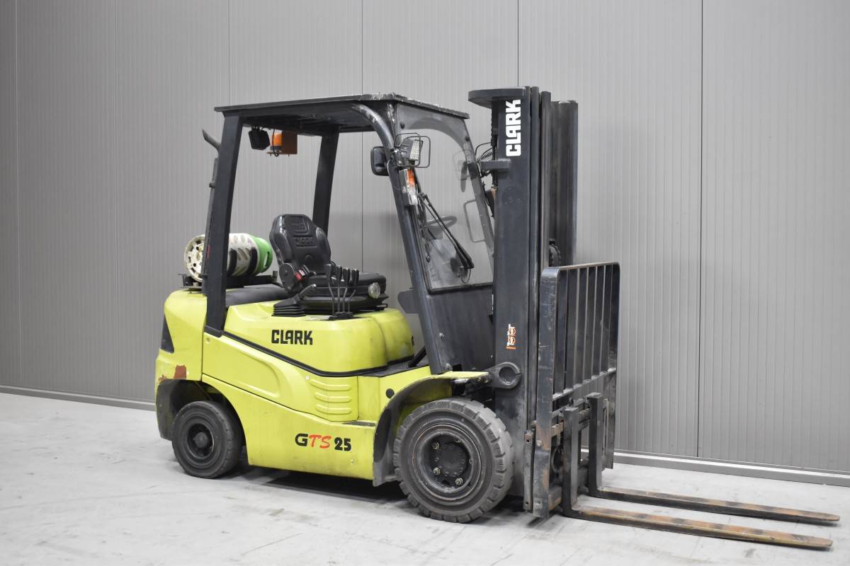 Clark GTS 25L Gebrauchtstapler Kaufen