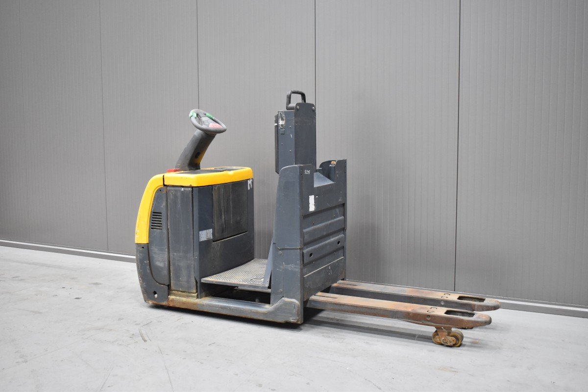 Jungheinrich ECE 220 HP Gebrauchtstapler Kaufen