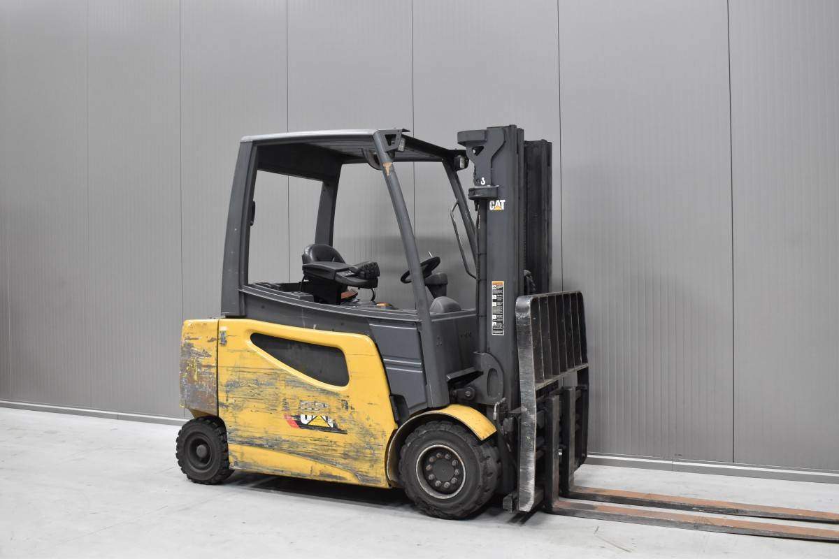 Caterpillar 2EP6000 Gebrauchtstapler Kaufen