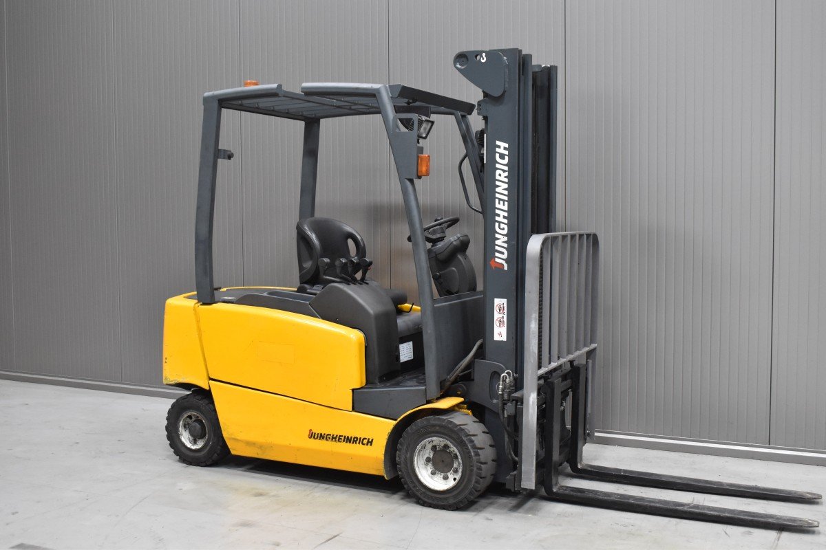 Gabelstapler Gebraucht kaufen – Jungheinrich EFG 320 N mit Elektro in Österreich