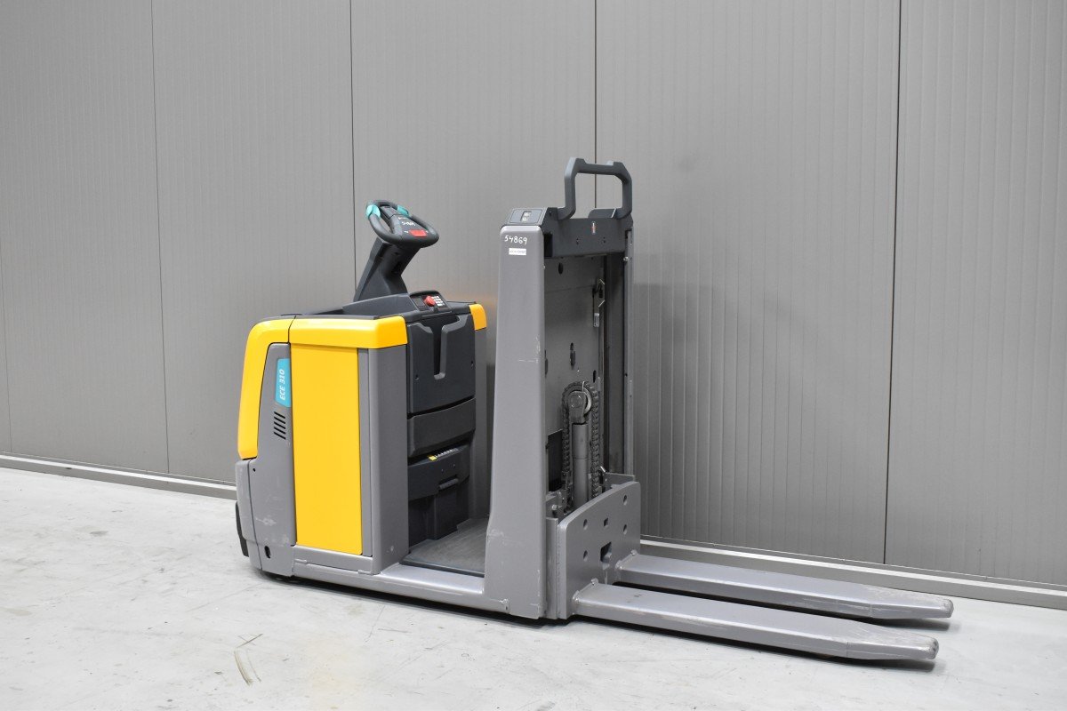 Gabelstapler Gebraucht kaufen – Jungheinrich ECE 310 mit Elektro in Österreich