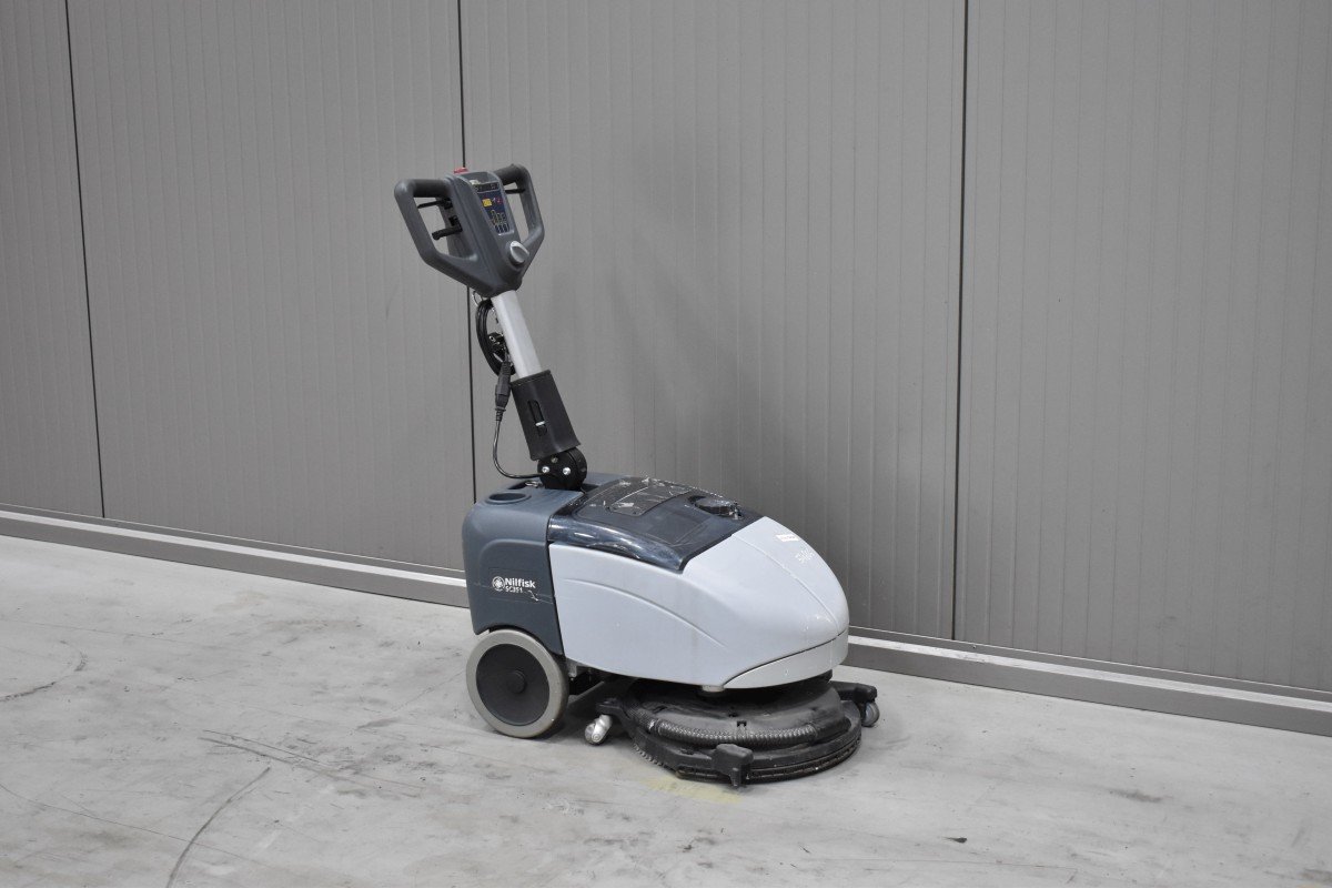 Gabelstapler Gebraucht kaufen – NILFISK SC 351 mit Elektro in Österreich