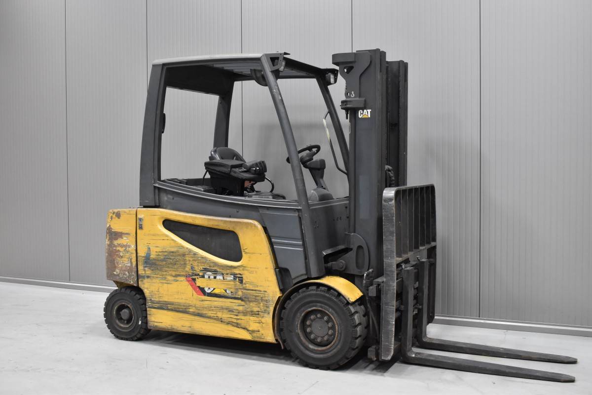 Caterpillar 2EP6000 Gebrauchtstapler Kaufen