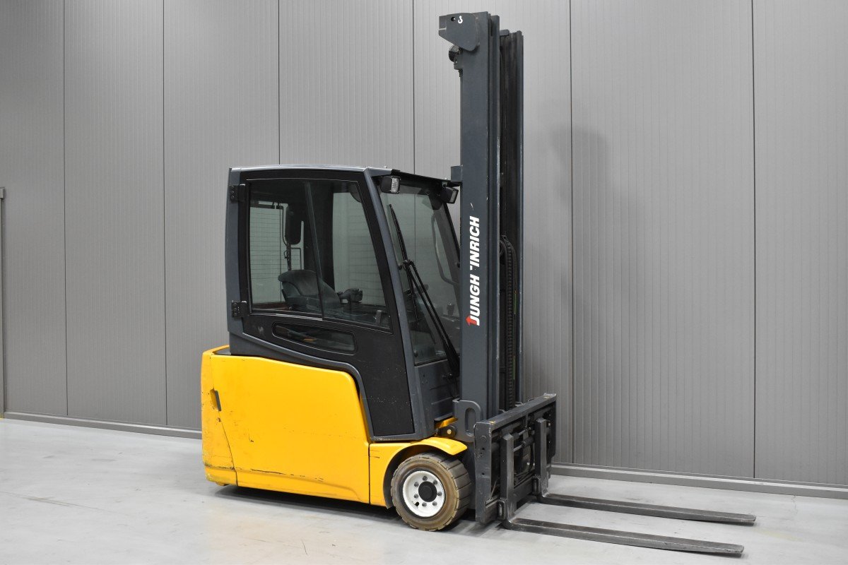Gabelstapler Gebraucht kaufen – Jungheinrich EFG 220 mit Elektro in Österreich