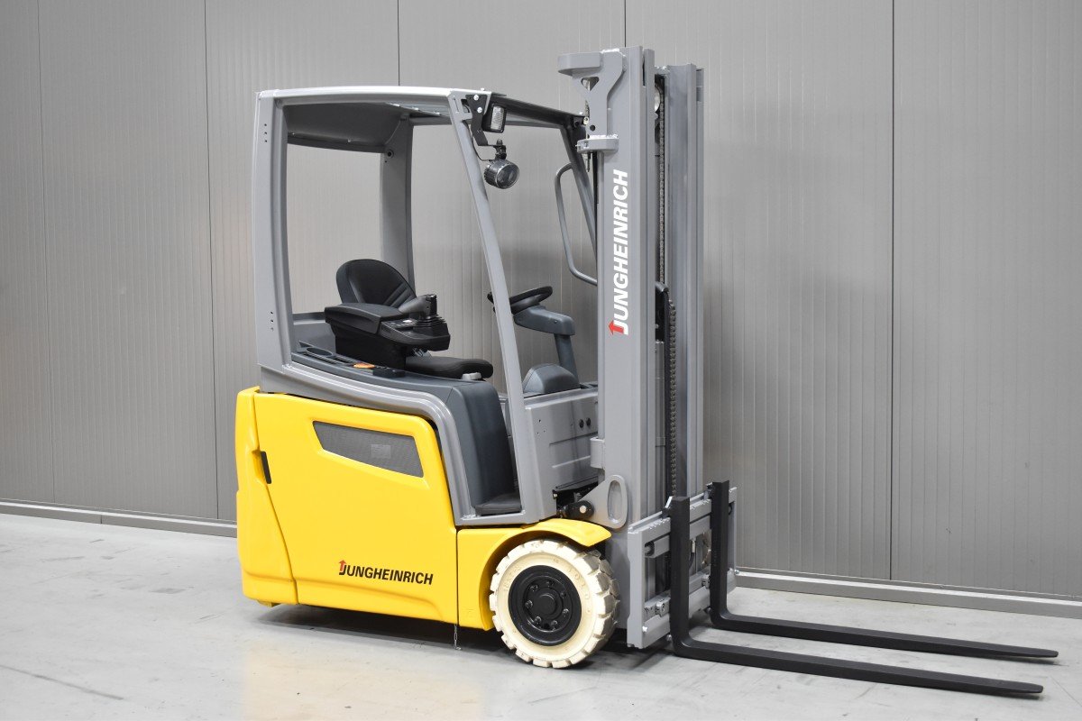 Gabelstapler Gebraucht kaufen – Jungheinrich EFG 215 mit Elektro in Österreich