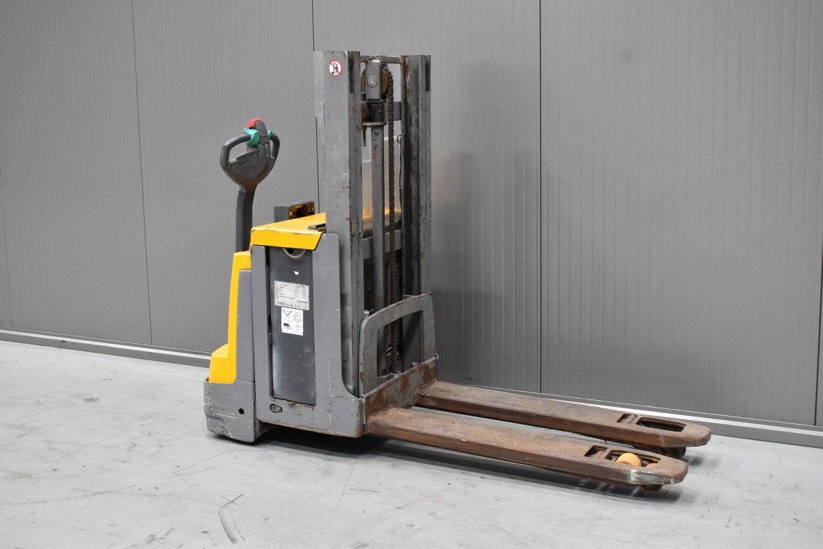 Gabelstapler Gebraucht kaufen – Jungheinrich EJD 220 mit Elektro in Österreich