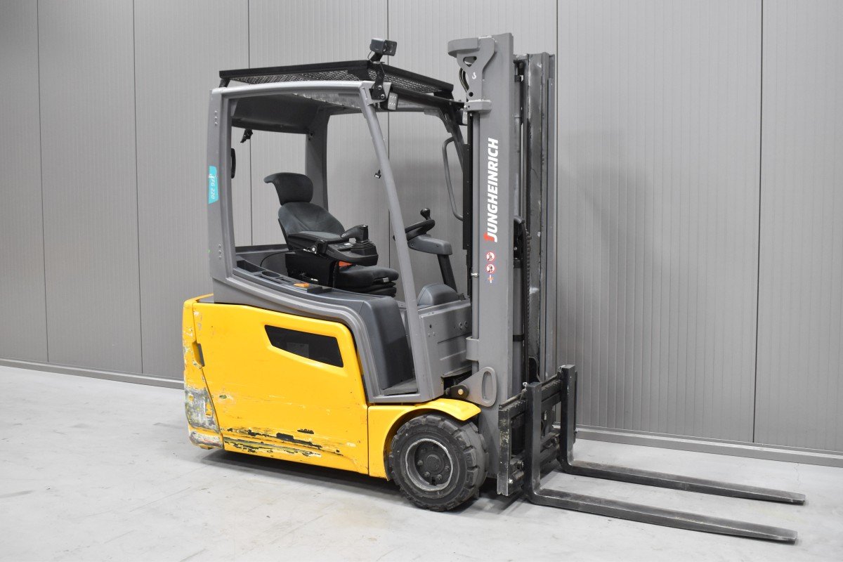 Gabelstapler Gebraucht kaufen – Jungheinrich EFG 220 mit Elektro in Österreich