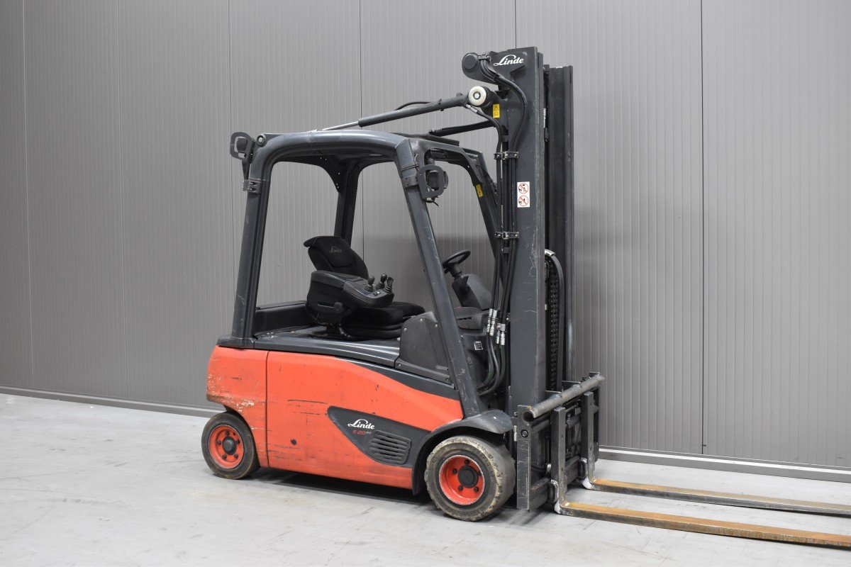 Gabelstapler Gebraucht kaufen – Linde E 20 PL - 02 mit Elektro in Österreich