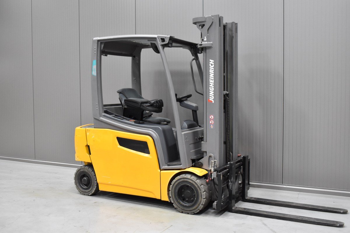 Gabelstapler Gebraucht kaufen – Jungheinrich EFG 320 mit Elektro in Österreich